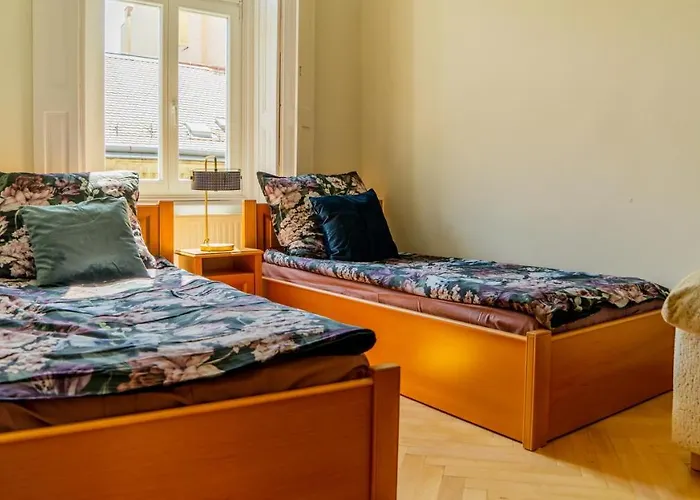 Lägenhet Astoria Deluxe Budapest